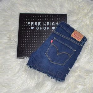 SALE🌻Levi’s | custom cut off jean shorts